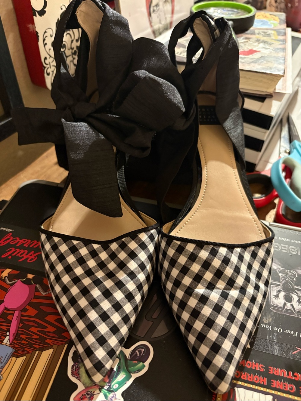 Women's Black & White Gingham Pointed-Toe Tie Ankle Flats WHBM 6M